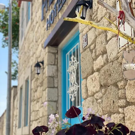 Hera Alacati فندق مبيت وإفطار *