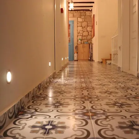 Hera Alacati فندق مبيت وإفطار