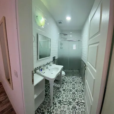 فندق مبيت وإفطار Hera Alacati *