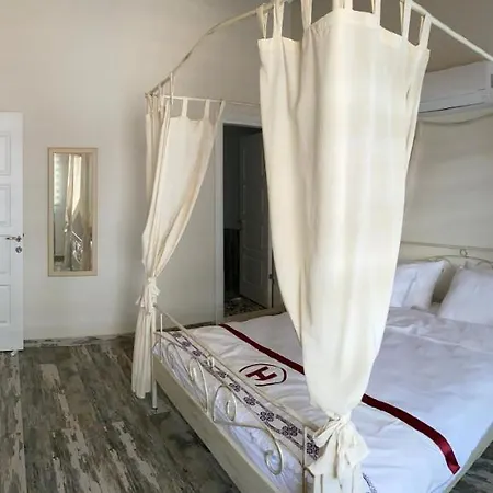 Hera Alacati فندق مبيت وإفطار Çeşme
